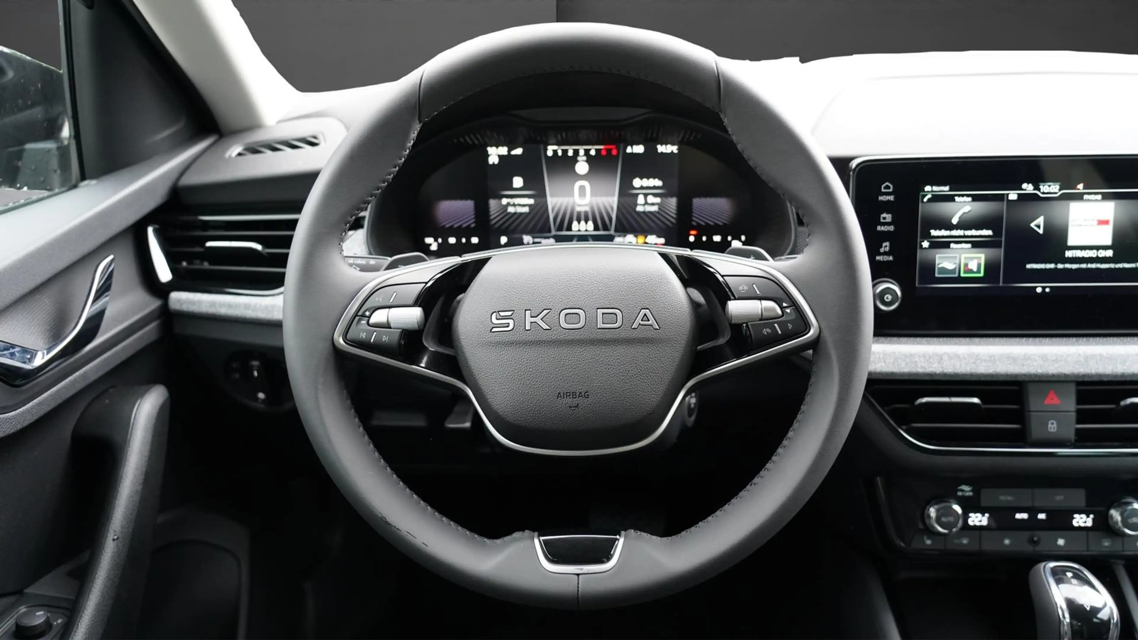Skoda Scala Selection 1.5TSI DSG>BlackPaket>LED>Sitzheizung — photo 8