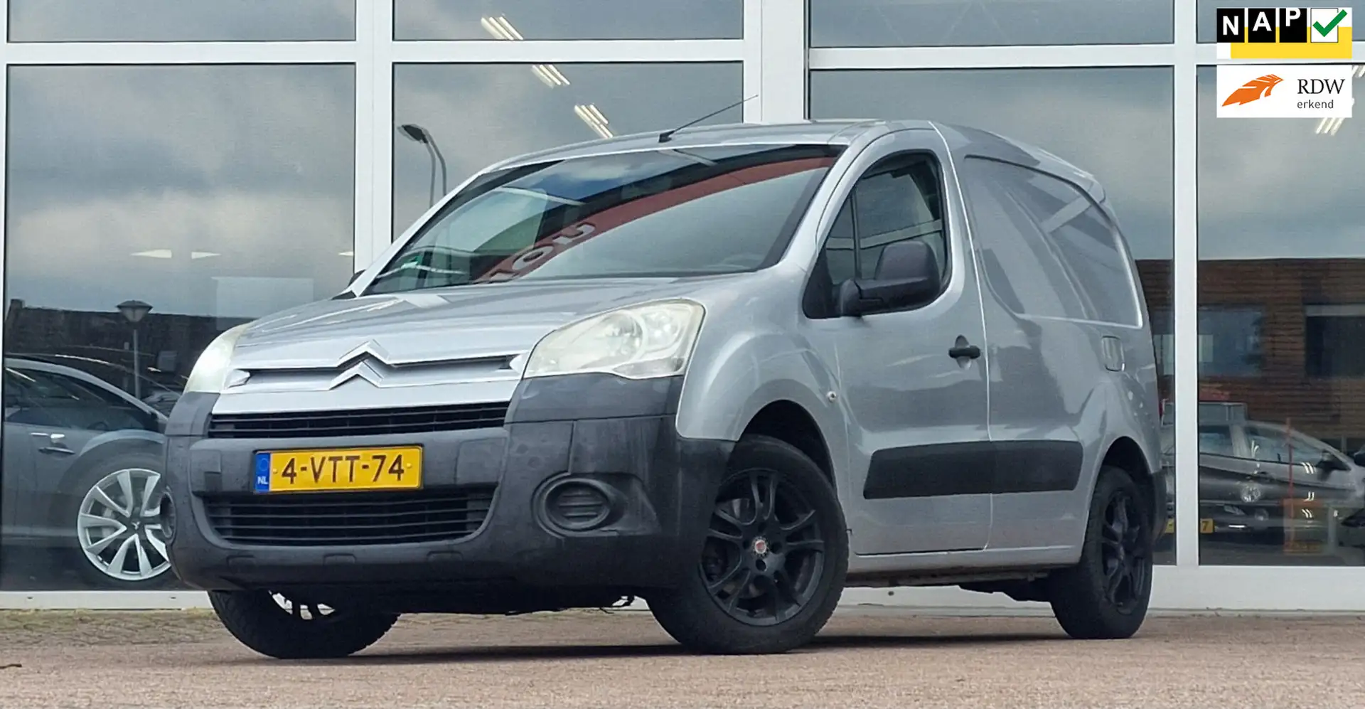 Citroen Berlingo 1.6 HDI 500 Comfort Airco Cruise Control Nieuwe AP Zilver - 1