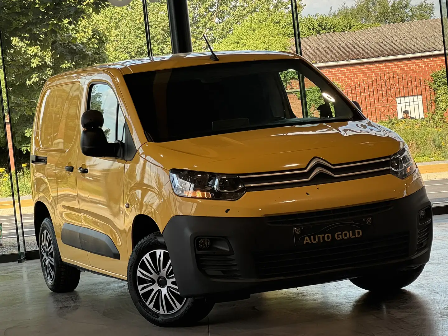 Citroen Berlingo 1.6 HDI/UTILITAIRE/3 PLACES/CAMERA/NAVI/EURO6 Jaune - 2