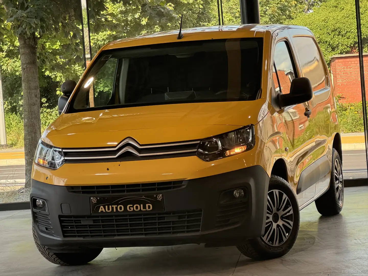Citroen Berlingo 1.6 HDI/UTILITAIRE/3 PLACES/CAMERA/NAVI/EURO6 Jaune - 1