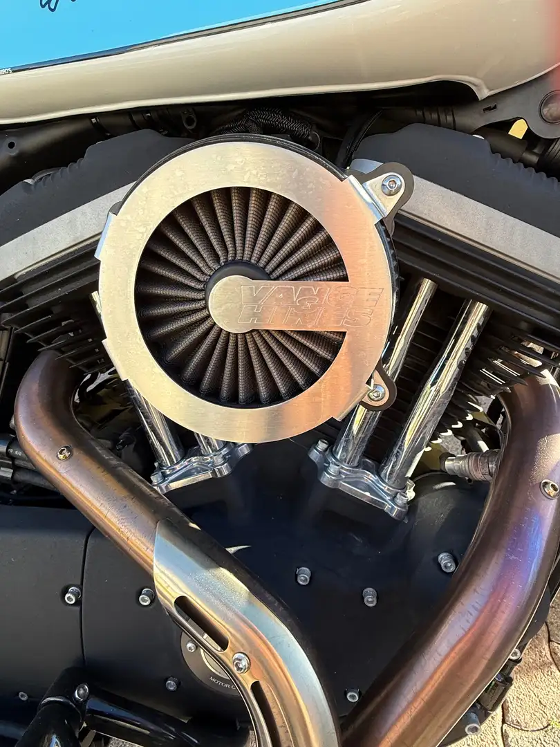 Harley-Davidson Sportster 1200 Bianco - 1