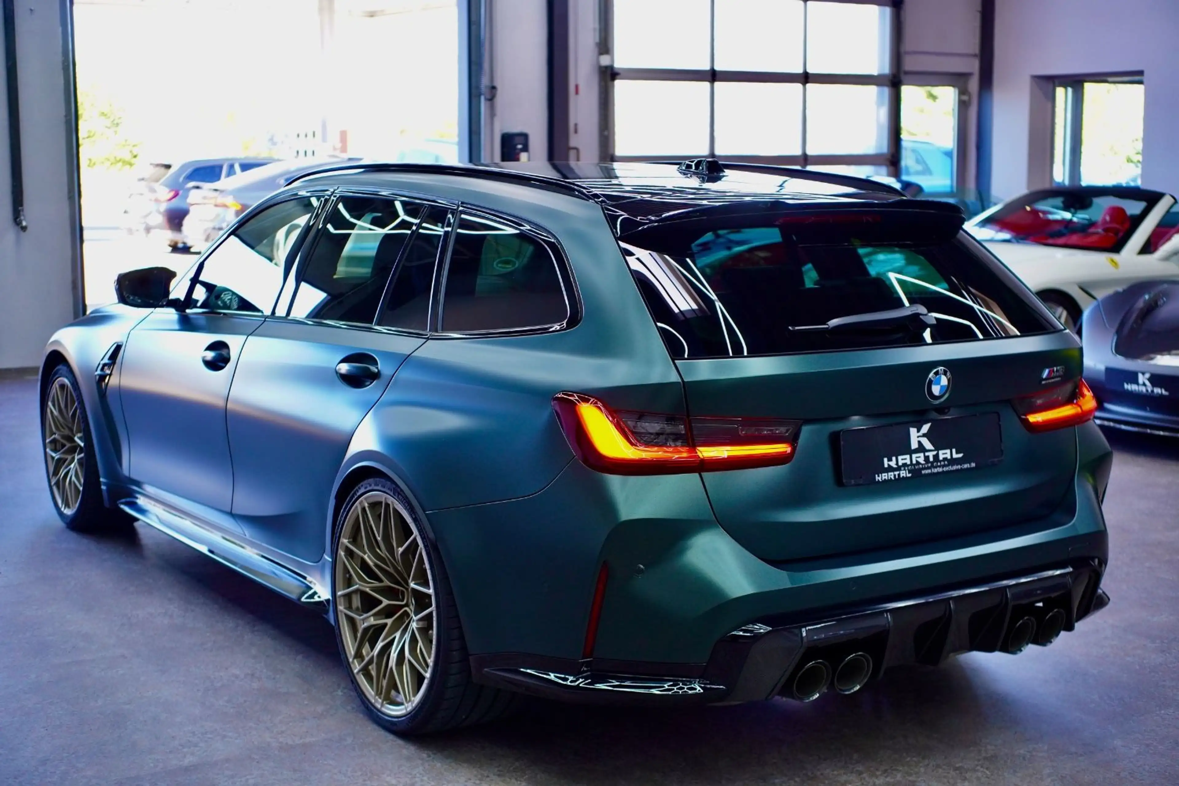 BMW M3 Touring xDrive Competition *MCARBON*MPERFORMANCE — photo 9