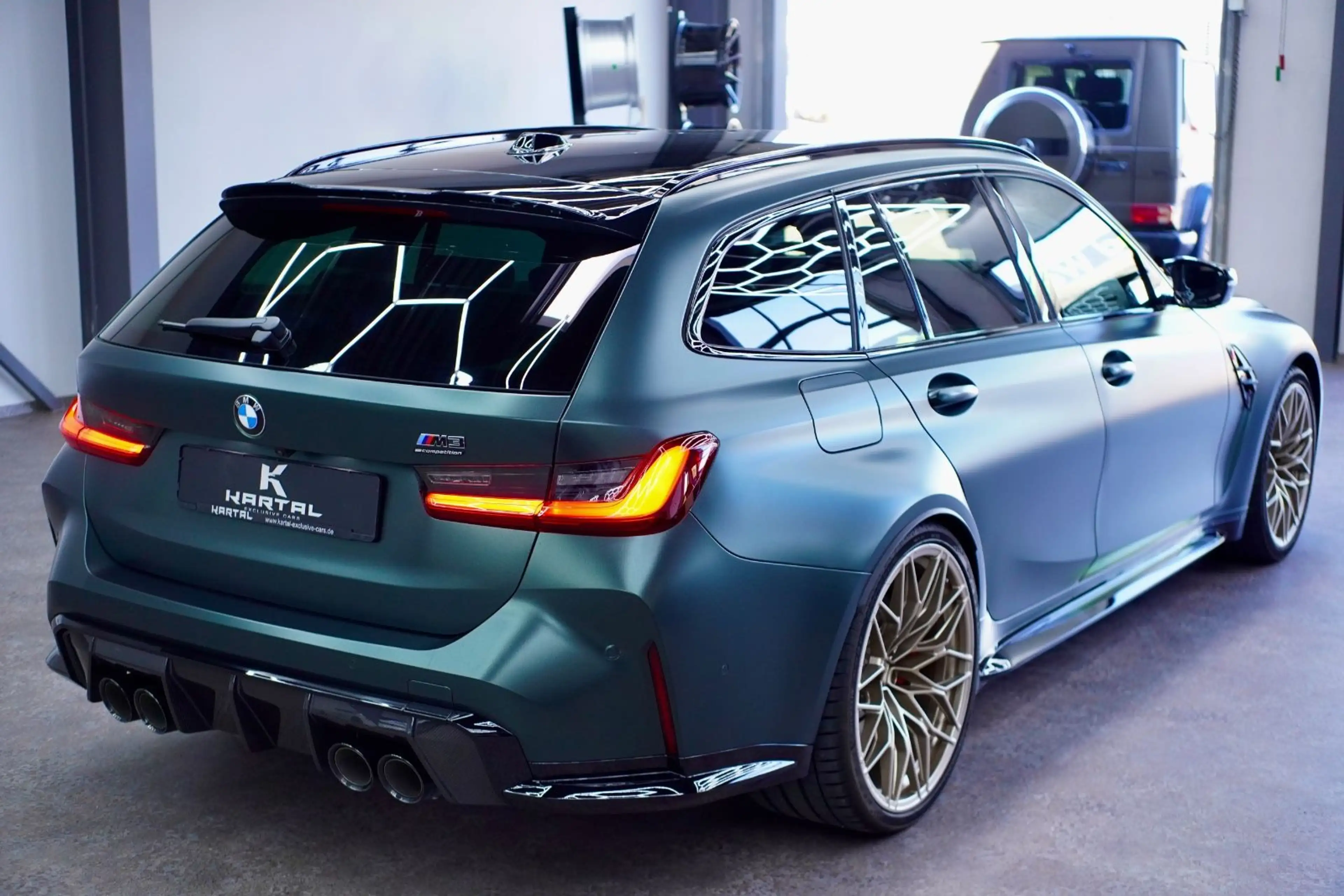 BMW M3 Touring xDrive Competition *MCARBON*MPERFORMANCE — photo 12
