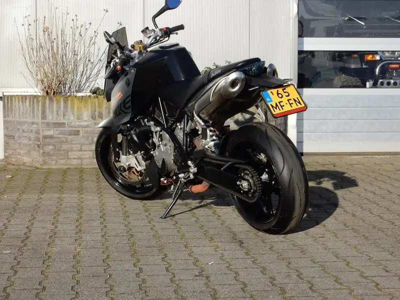 KTM 990 Super Duke - foto 3