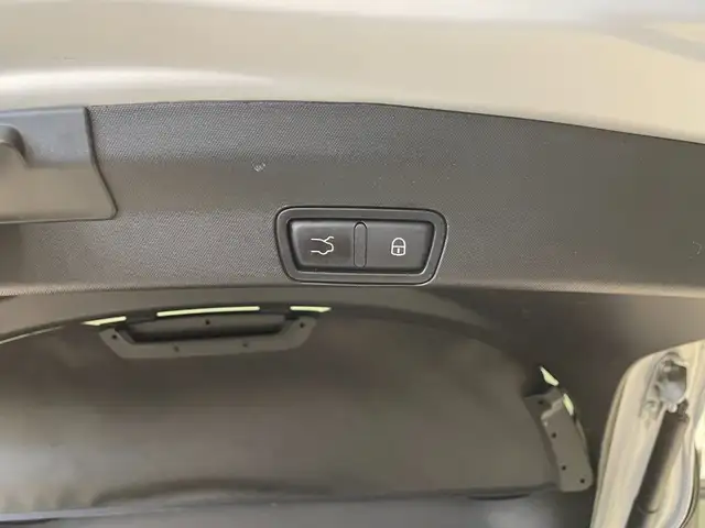 Alfa Romeo Stelvio view 9