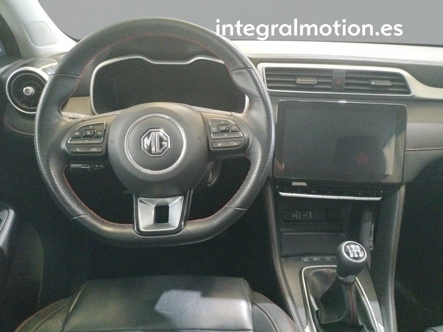 MG ZS 1.5 Luxury Negro - 2