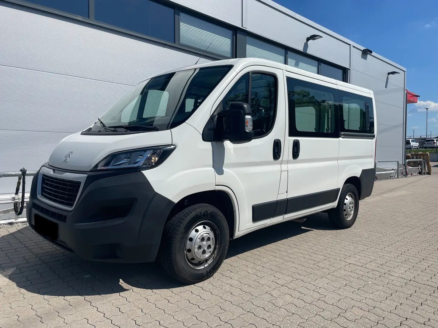 Peugeot Boxer 330 L1H1 Pro verglast 2.0 HDI 110 1.Hand Weiß - 1