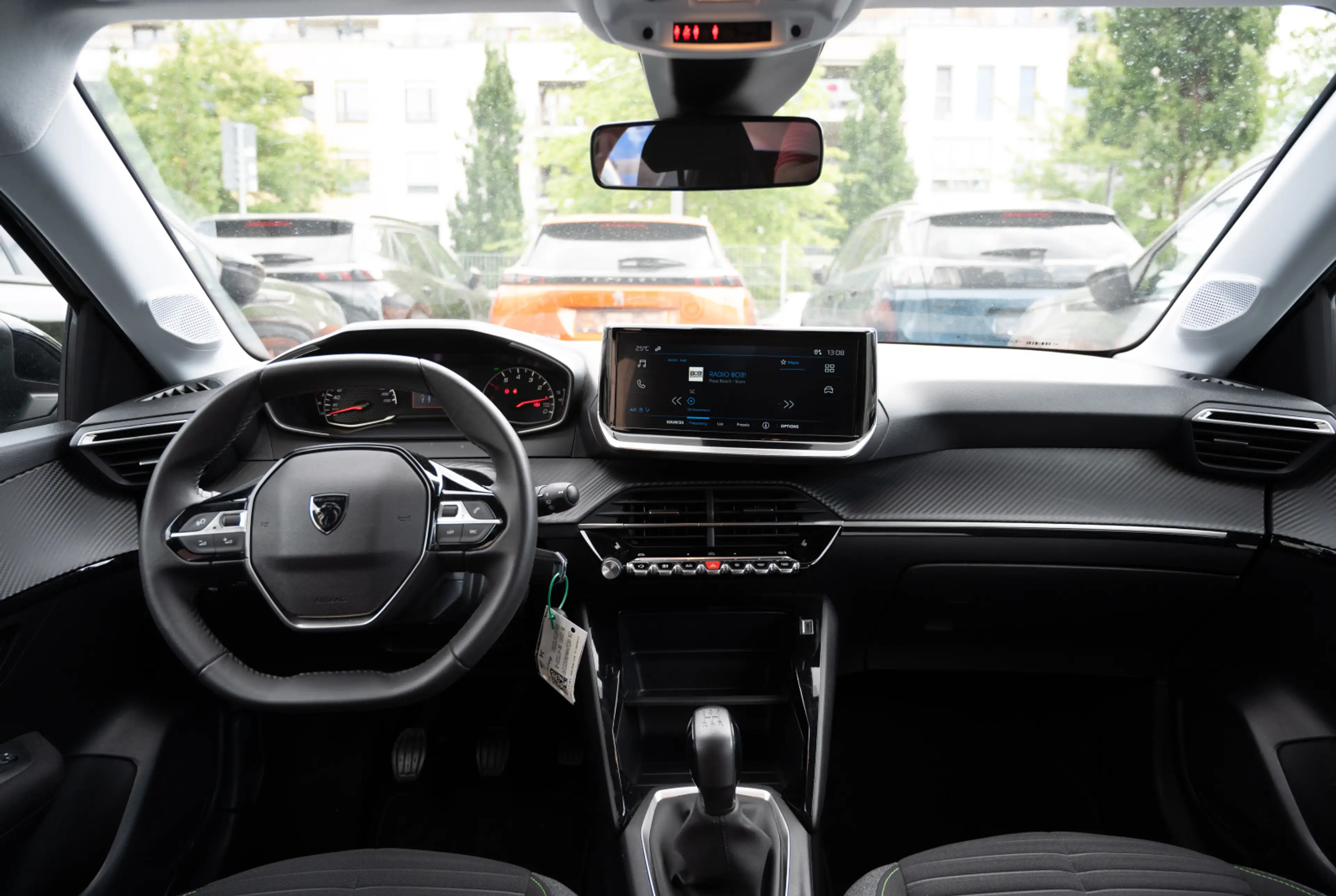 Peugeot 208 Active 1.2 PureTech 75 *MIRRORSCREEN*DAB*TEMPOMAT* — photo 5