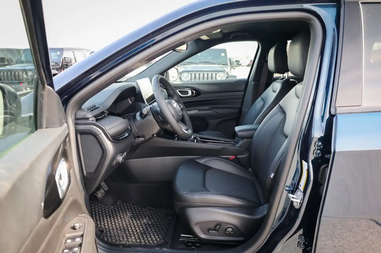 Jeep Compass снимка Jeep Compass