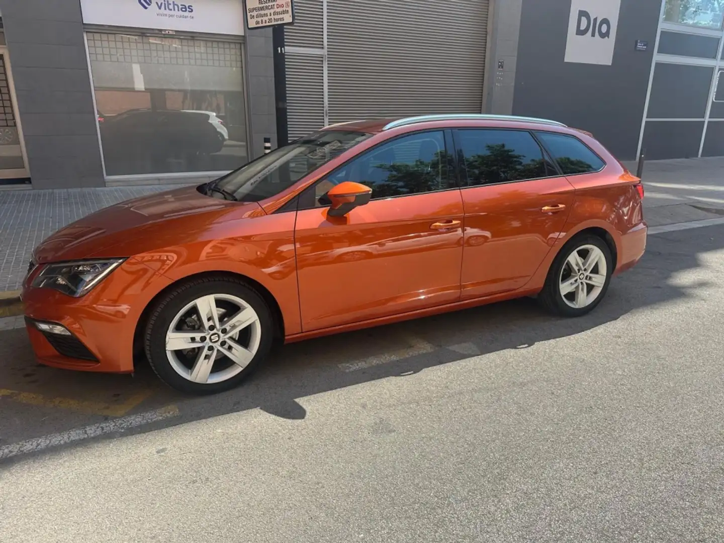 SEAT Leon 2.0TDI CR S&S FR Fast Edition Plus DSG7 150 Orange - 1