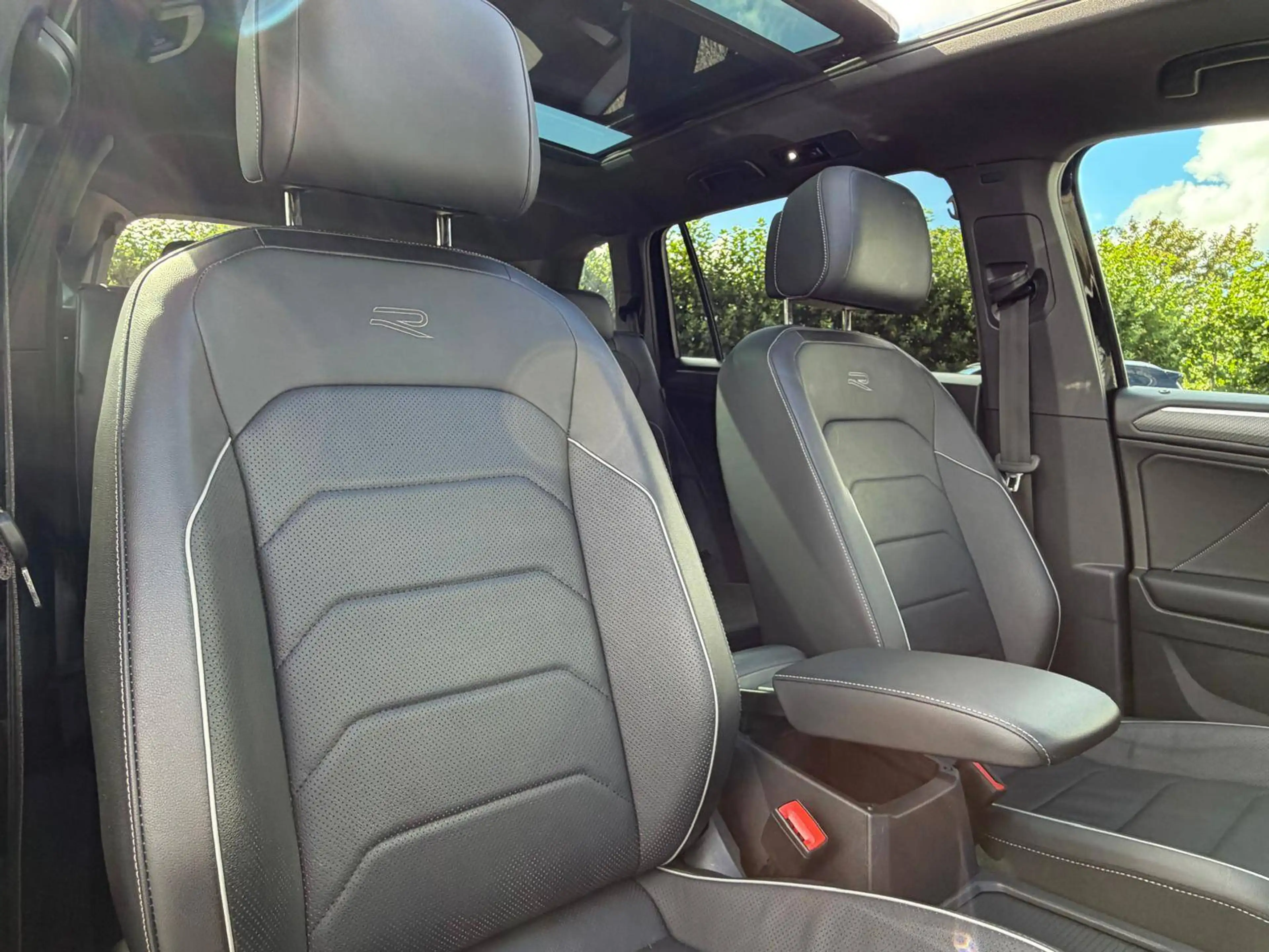 Volkswagen Tiguan Allspace 1.5 TSI R-Line 7pl. DSG — photo 13