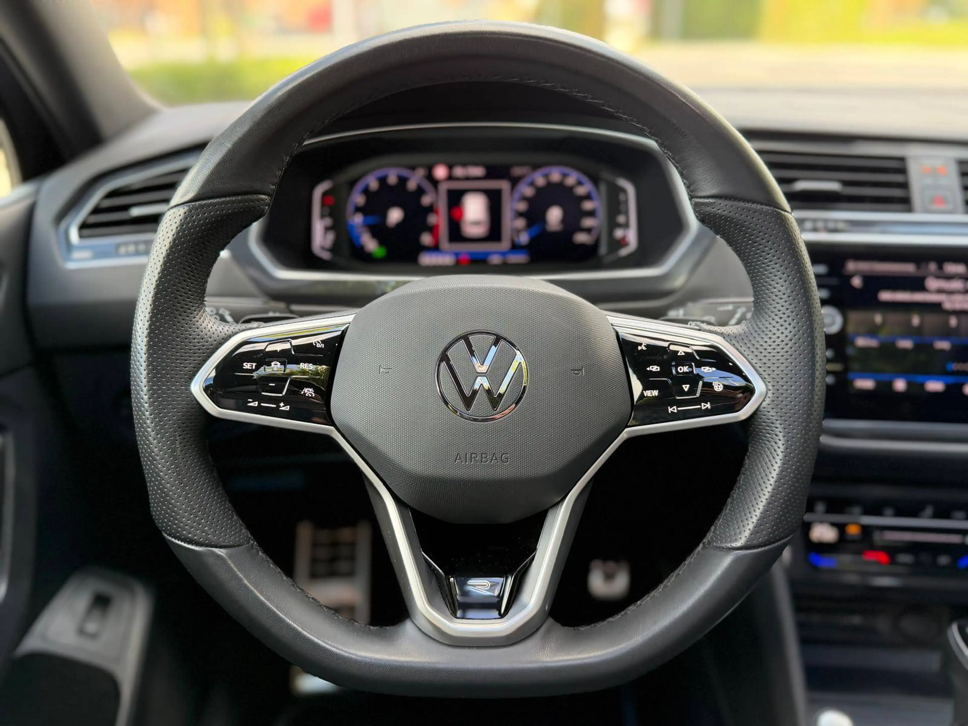 Volkswagen Tiguan Allspace 1.5 TSI R-Line 7pl. DSG — photo 24