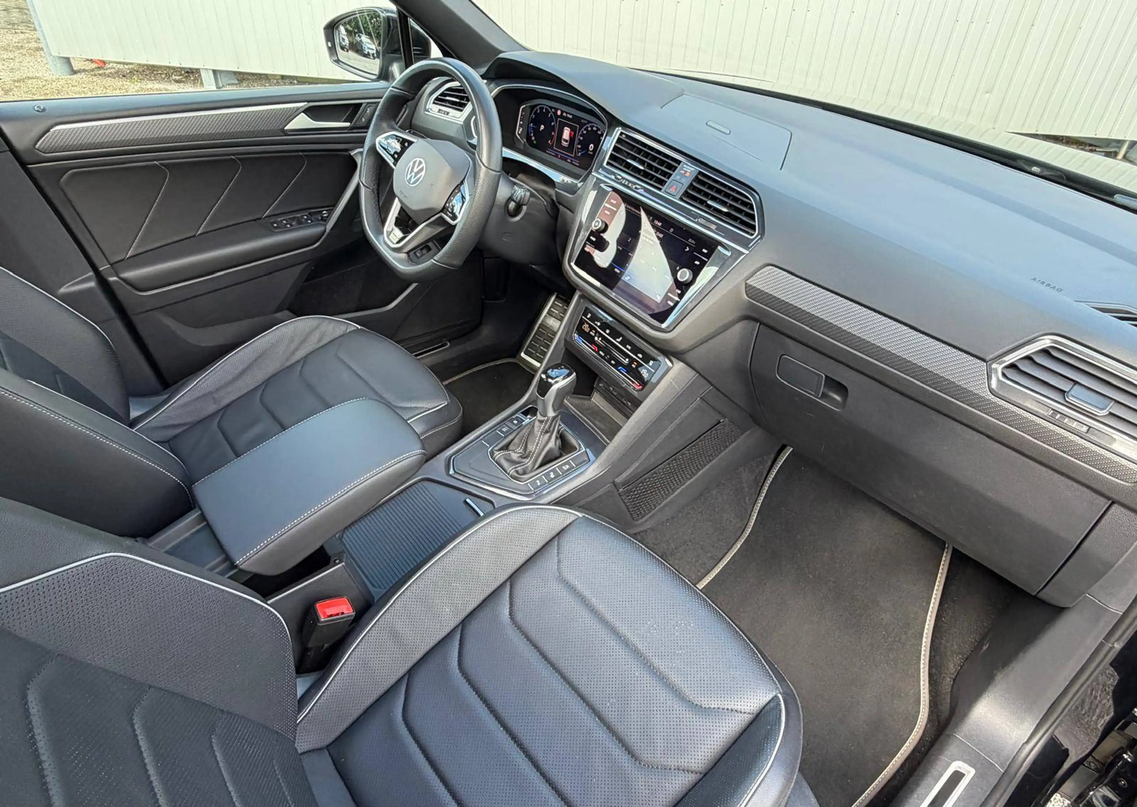 Volkswagen Tiguan Allspace 1.5 TSI R-Line 7pl. DSG — photo 11