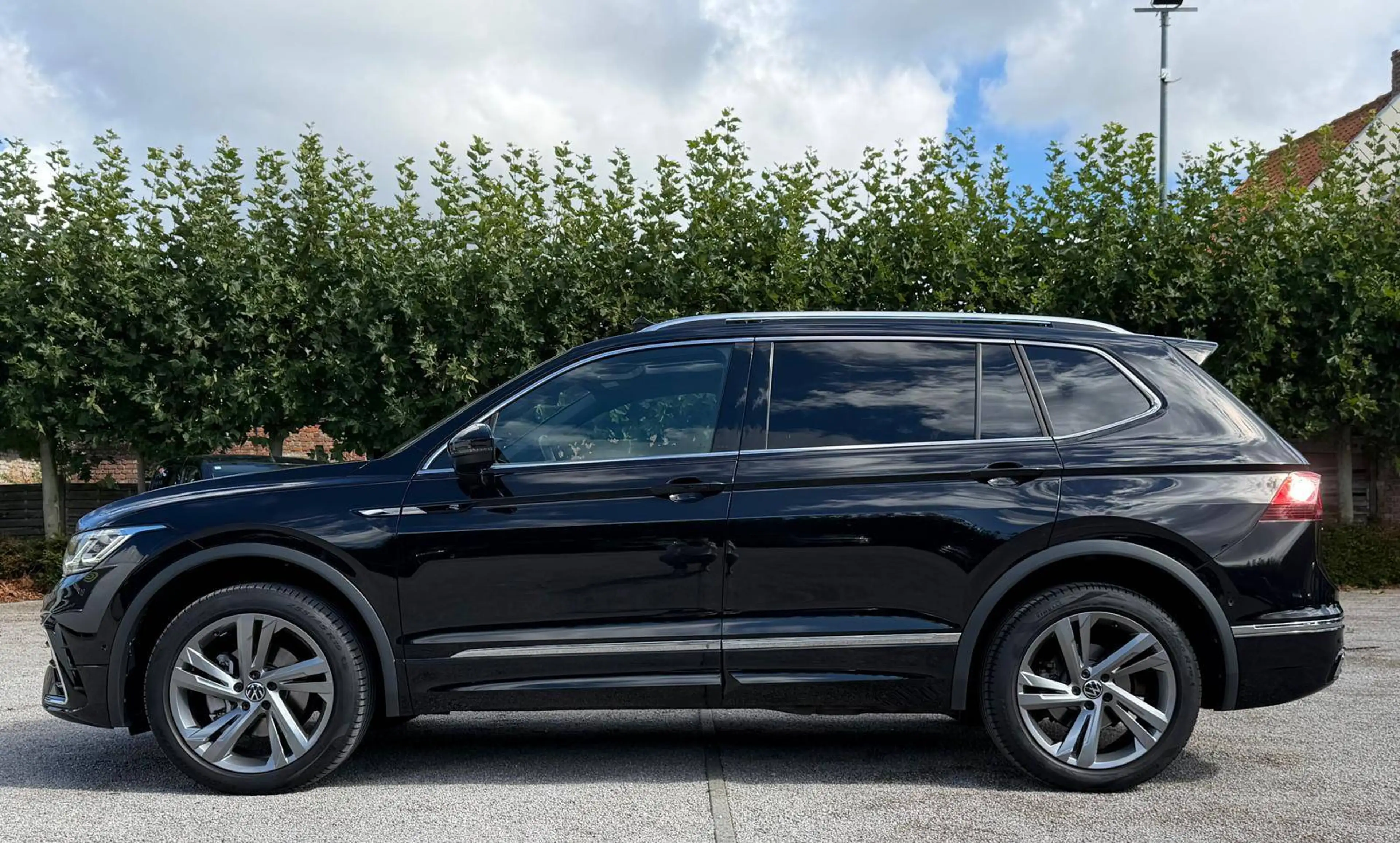 Volkswagen Tiguan Allspace 1.5 TSI R-Line 7pl. DSG — photo 8