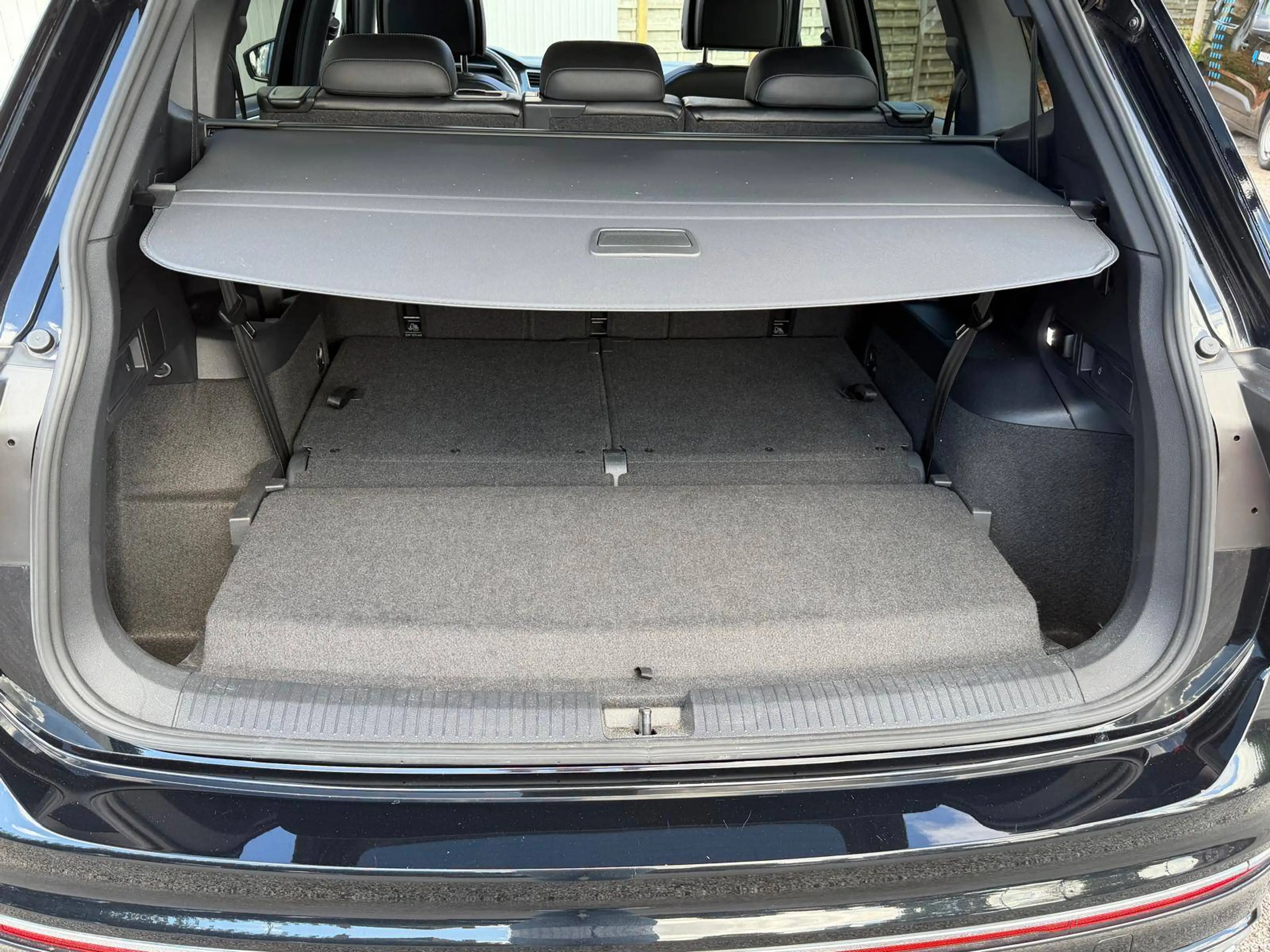 Volkswagen Tiguan Allspace 1.5 TSI R-Line 7pl. DSG — photo 19