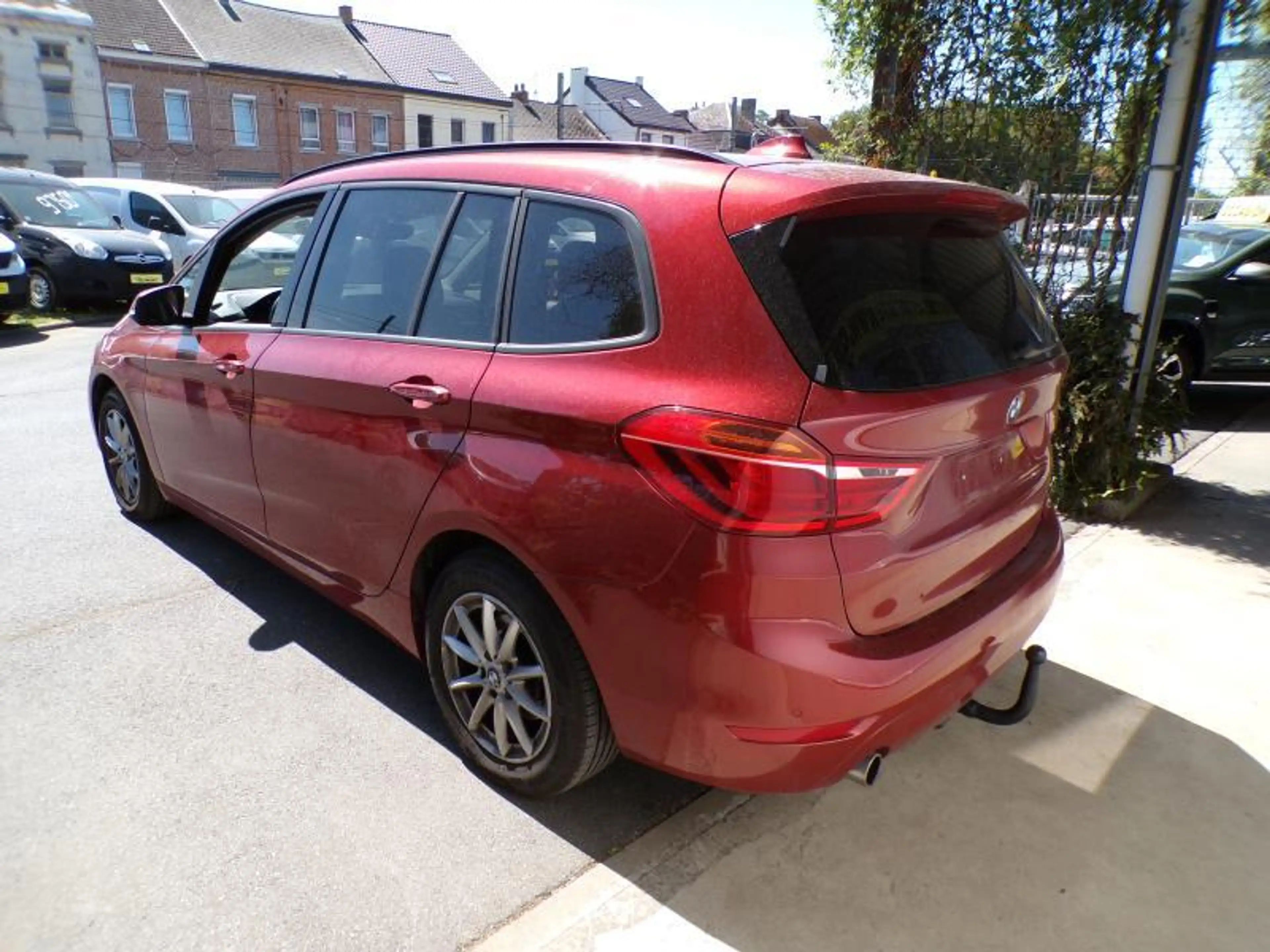 BMW 216 Gran Tourer 1.5 116cv Rouge 12/17 Clim GPS Bluetoo — photo 5