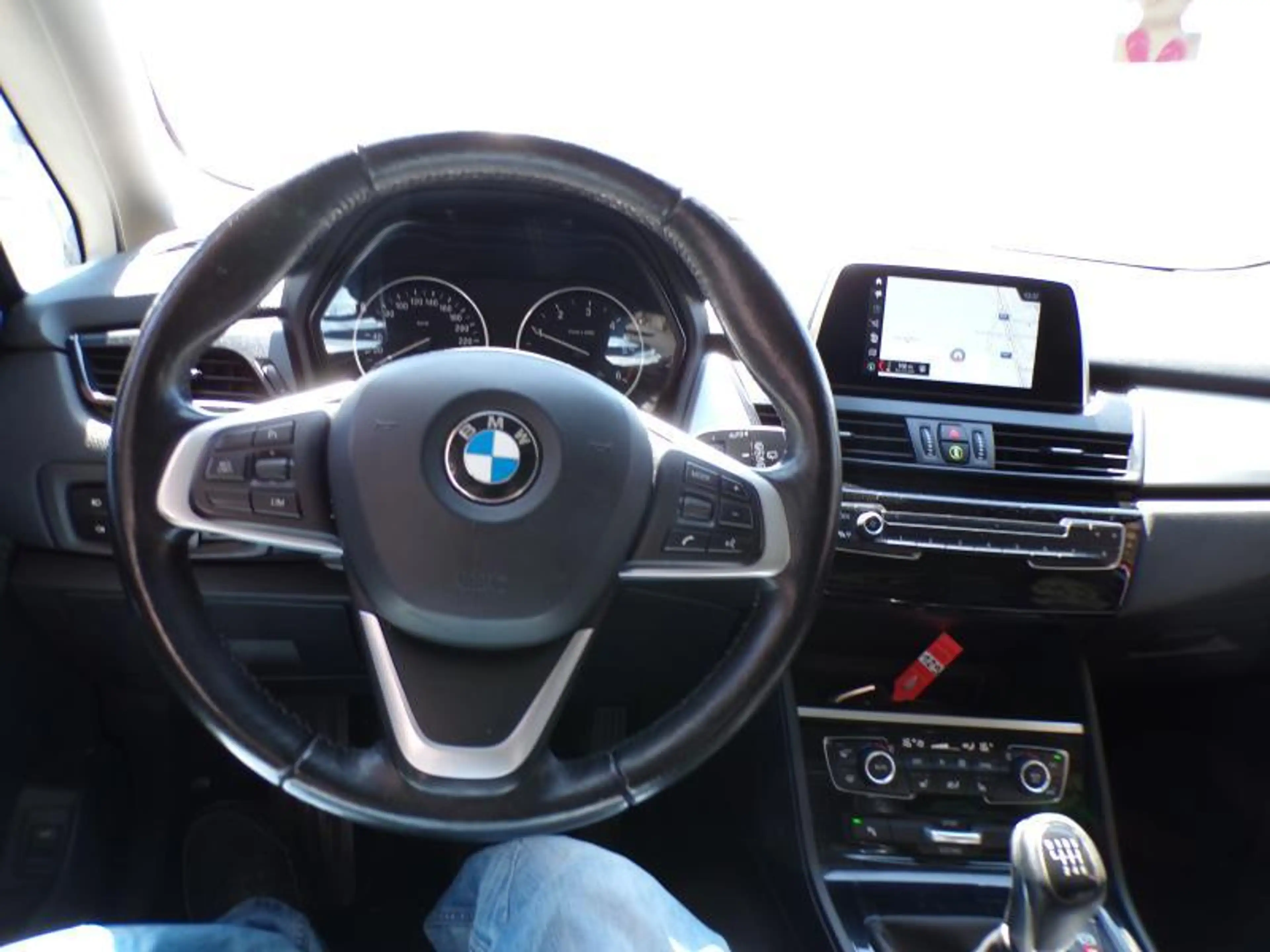 BMW 216 Gran Tourer 1.5 116cv Rouge 12/17 Clim GPS Bluetoo — photo 9