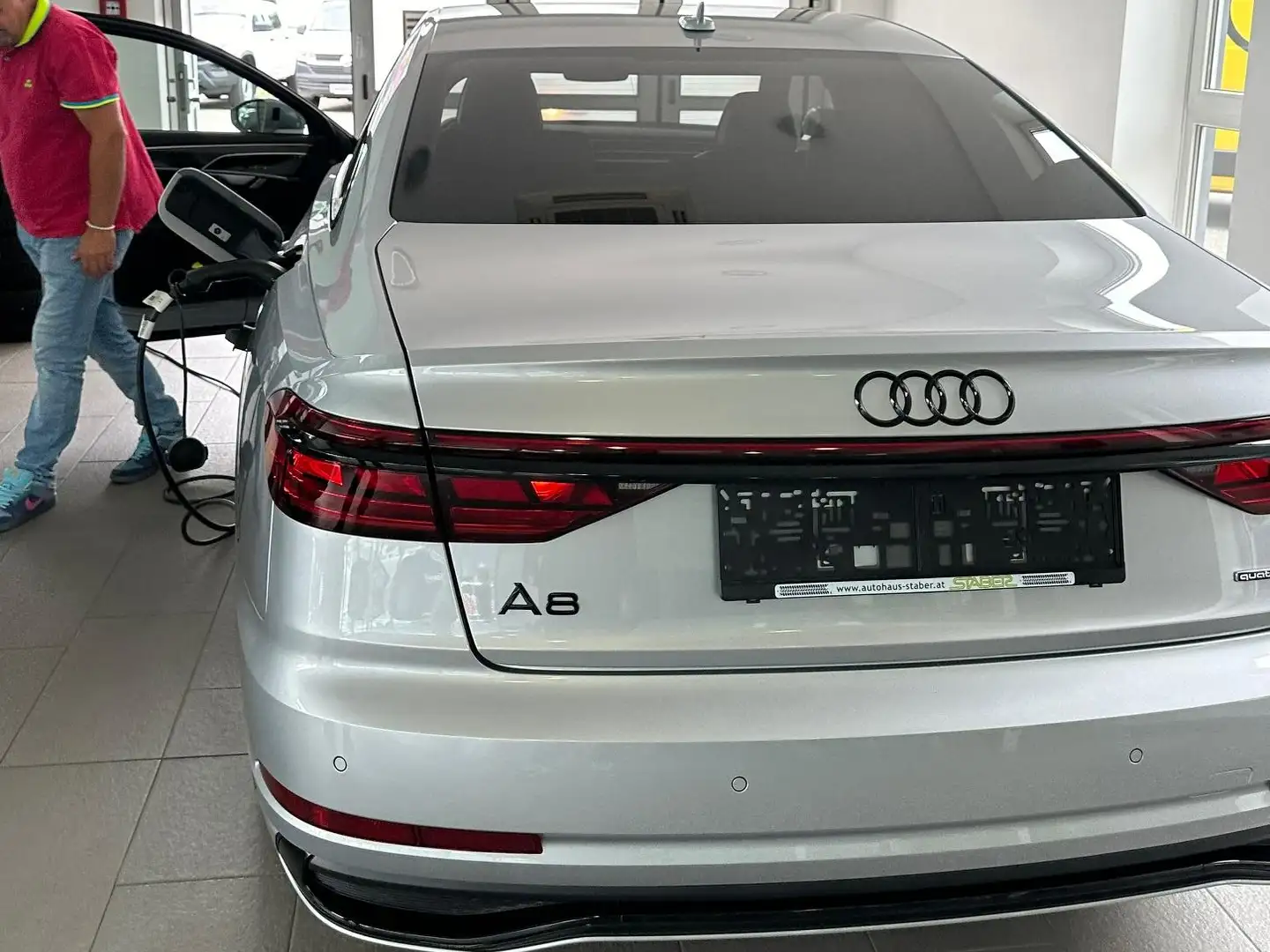 Audi A8 A8 60 TFSI quattro Tiptronic Silber - 2