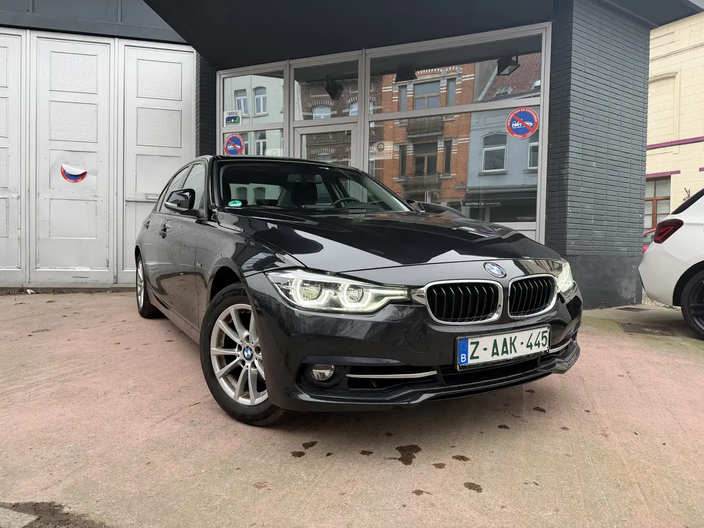 BMW 318 Garantie - LED - Boite Auto- SportLine -Kit Hiver Noir - 1