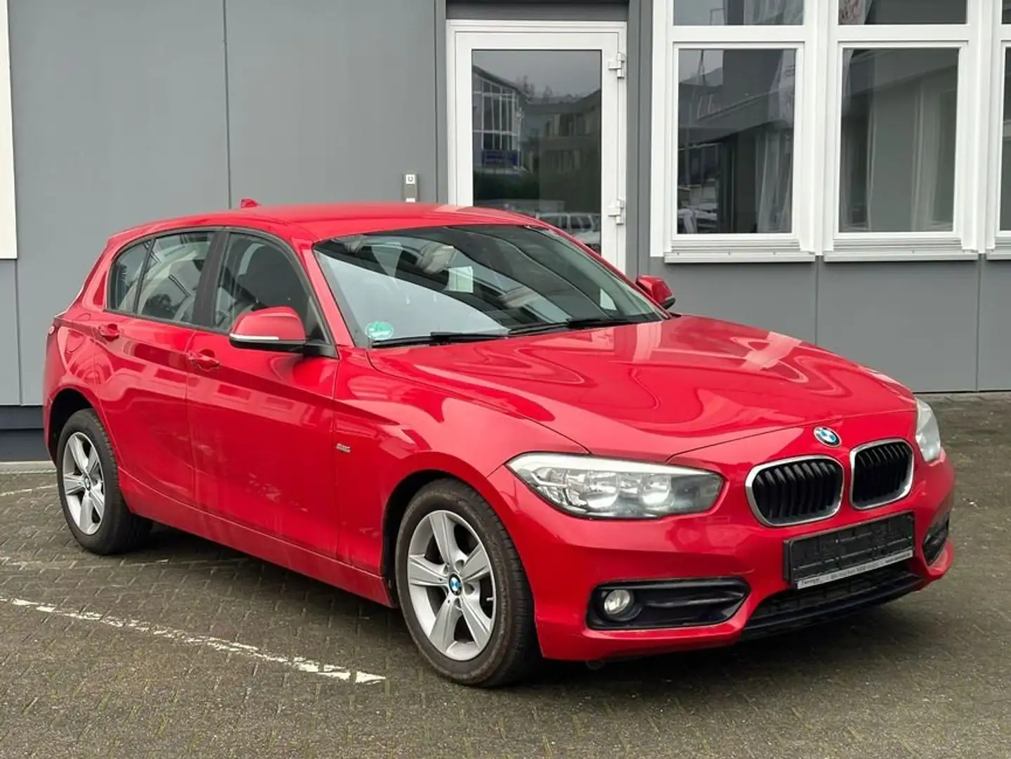 BMW 116 116 d Sport Line.1Hand.1A. Rouge - 1
