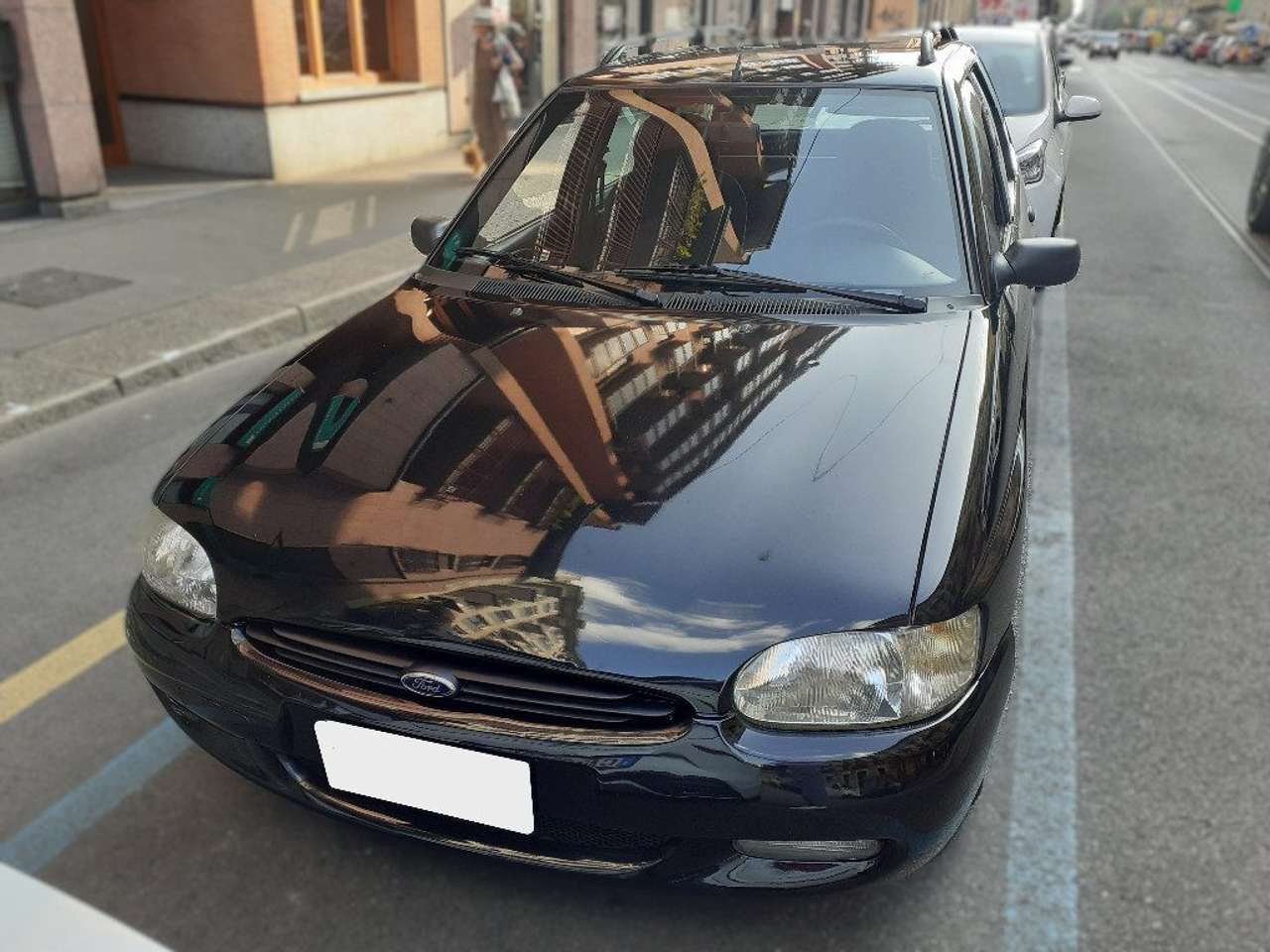 Ford Escort 1.6i 16V cat Station Wagon Ghia