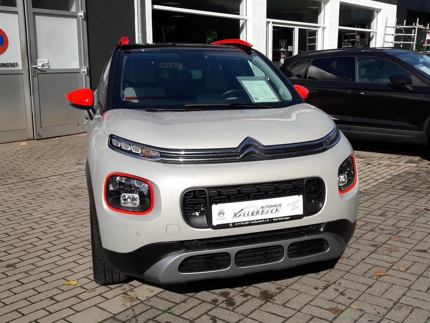 Citroen C3 Aircross Shine/Aluf./Navi/Grip C./ Einp.h./Kamera/Schiebed. Beige - 2