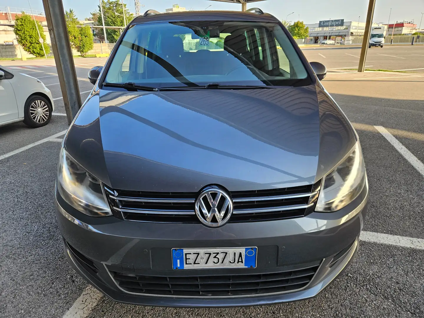 Volkswagen Sharan Sharan II 2.0 tdi Comfortline Business Grigio - 2