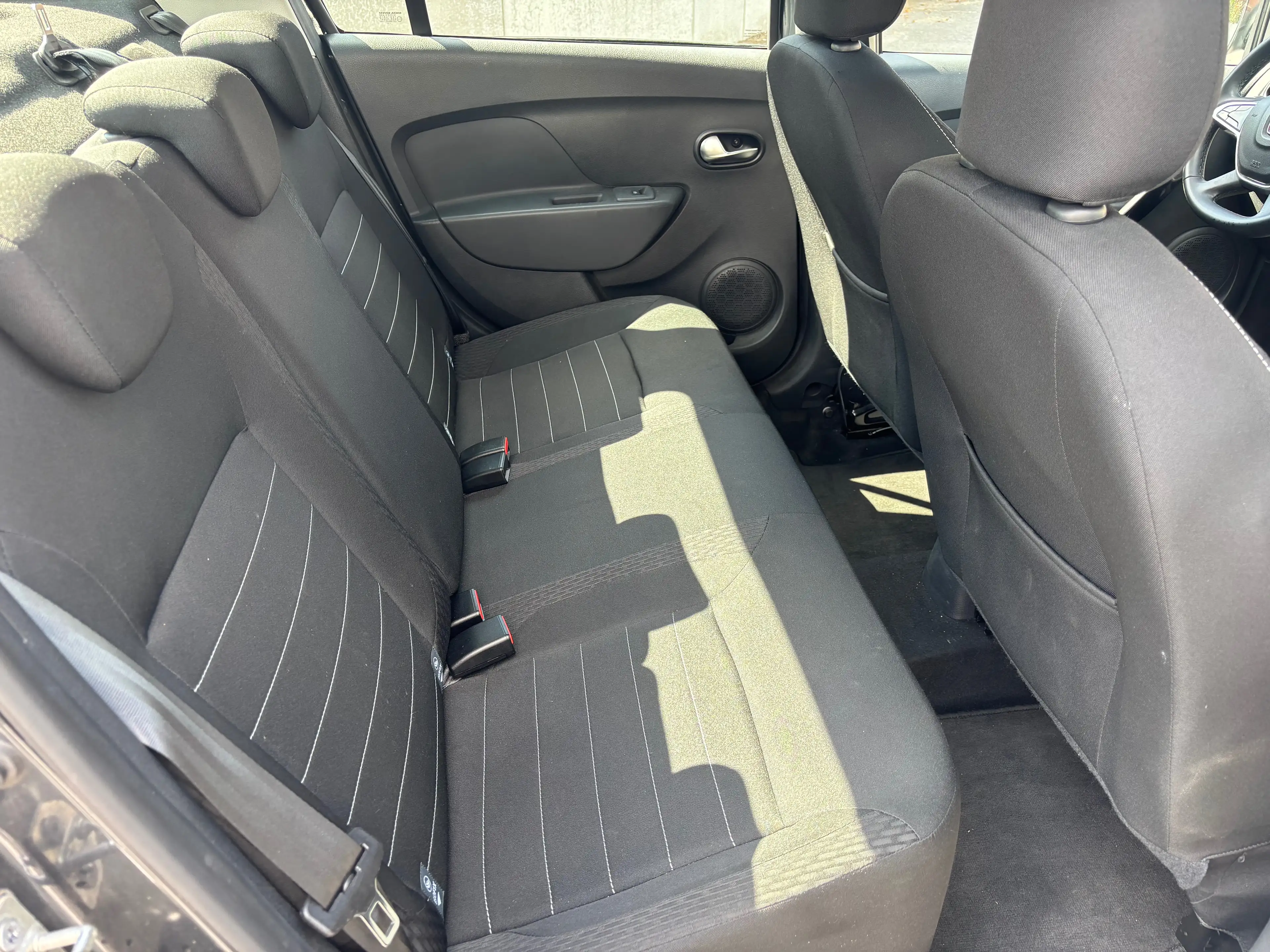 Dacia Logan Logan 0.9 TCe prête à immatriculer !! — photo 8