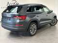 Skoda Kodiaq Clever 7-Sitzer NAV+LED+360°+AHK+19ZO+VC Gris - thumbnail 4