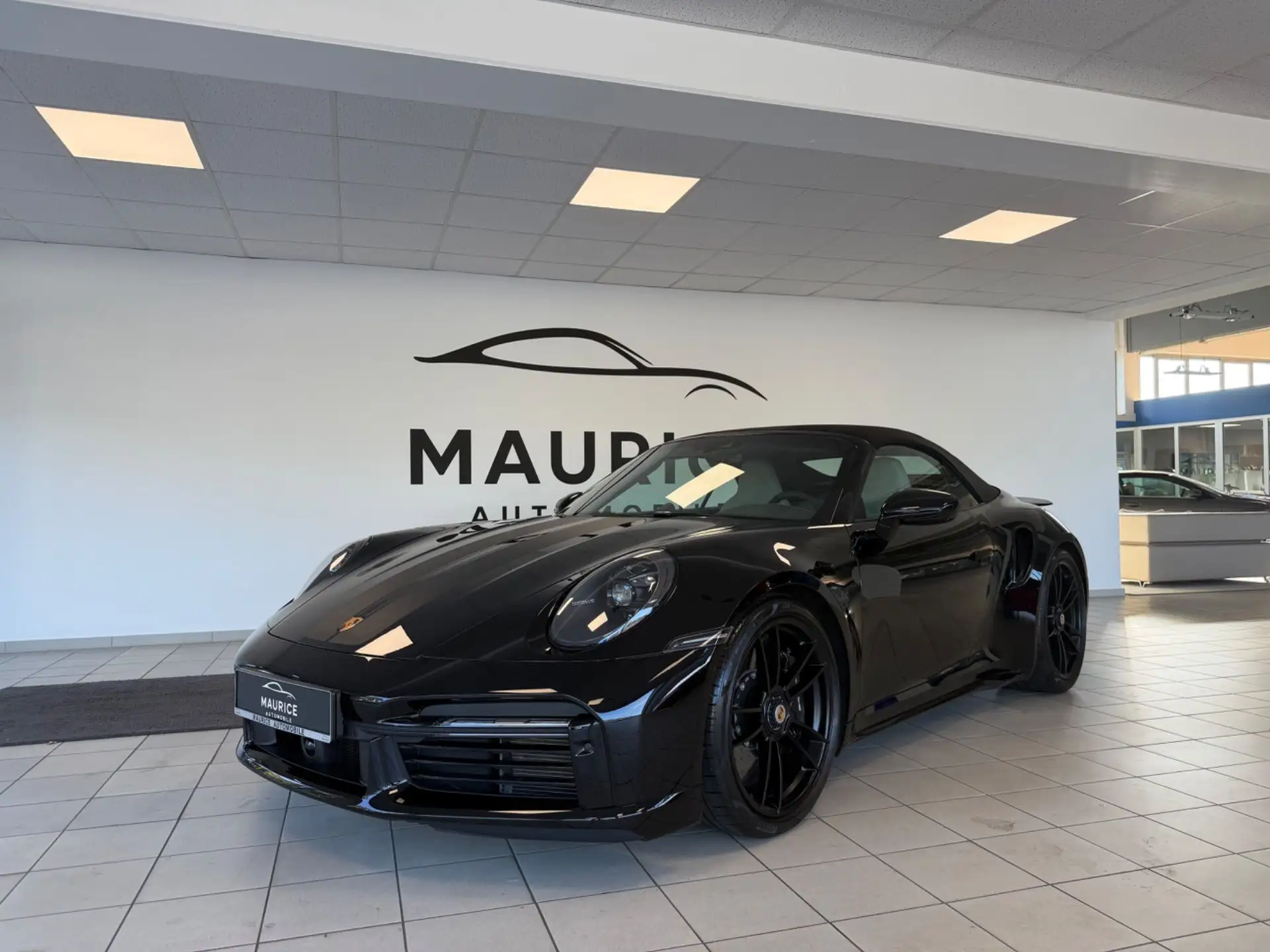 포르쉐 911 Turbo S Cabriolet 2024 검정 사진 3