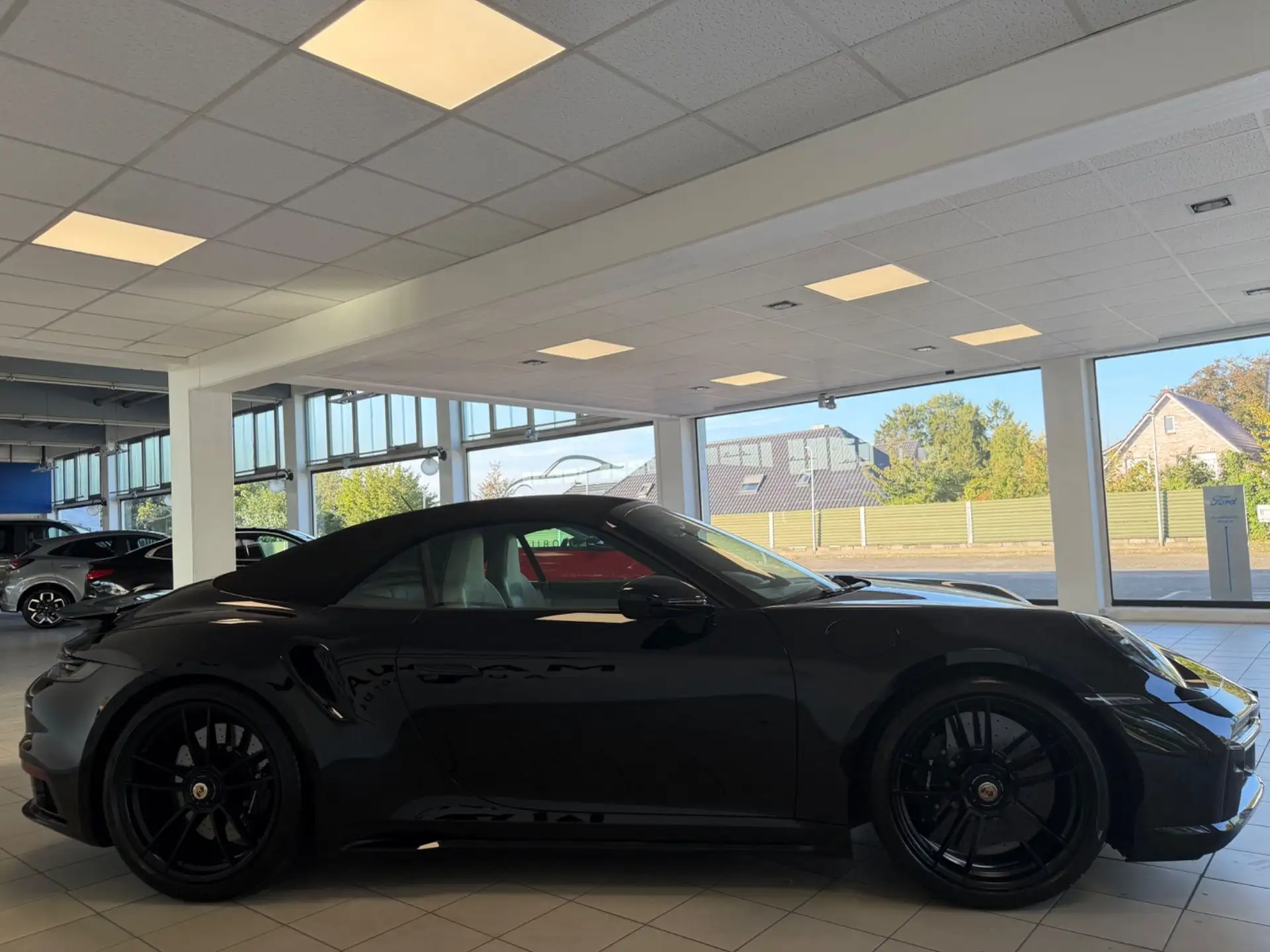 포르쉐 911 Turbo S Cabriolet 2024 검정 사진 8