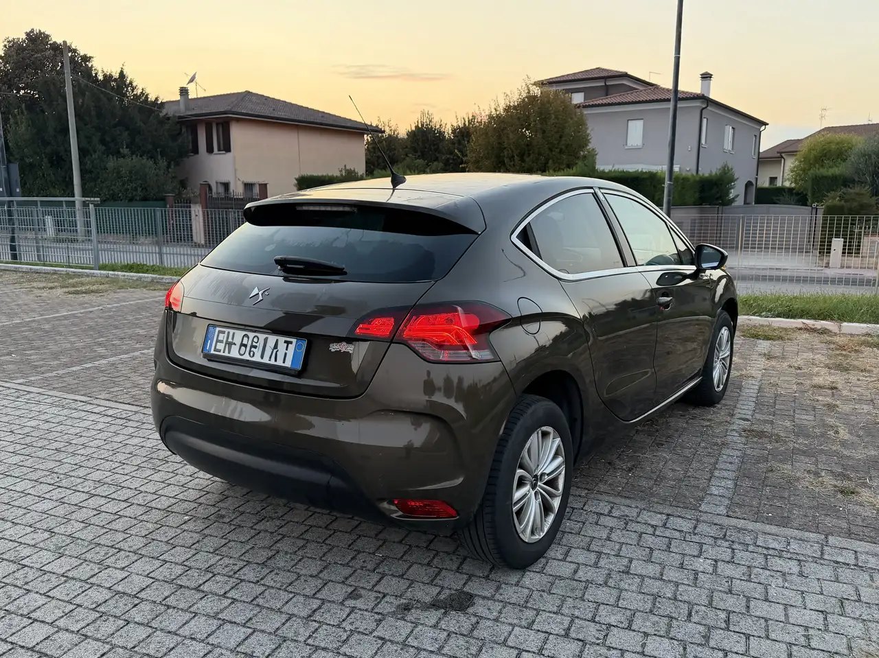 DS Automobiles DS 4