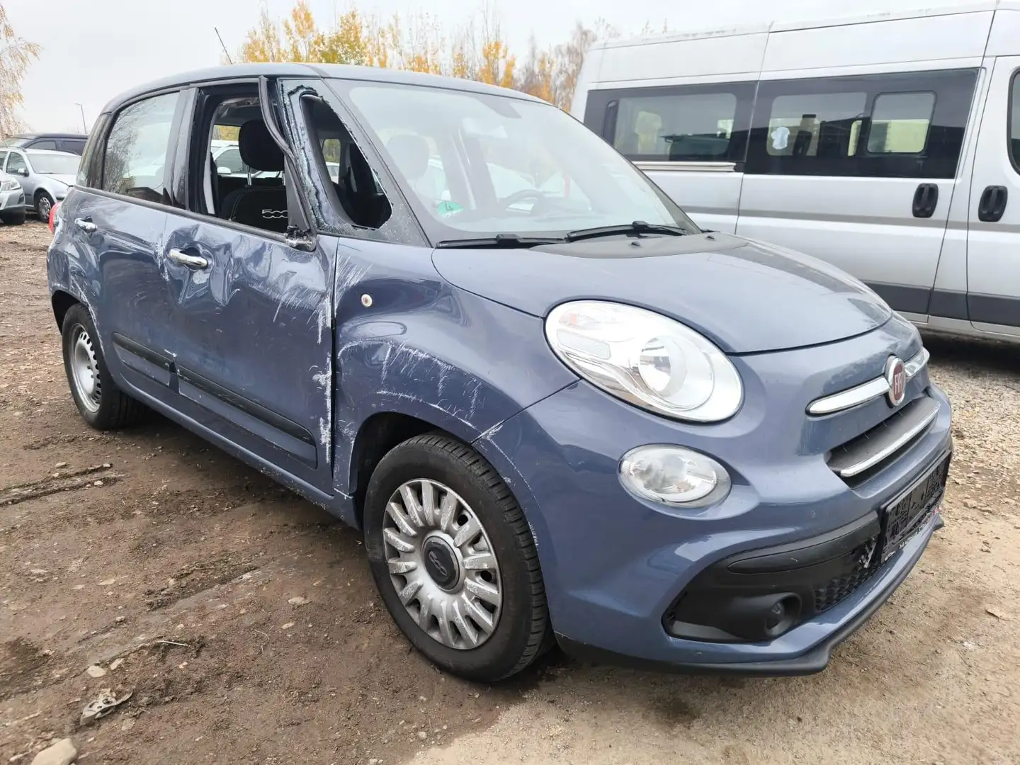 Fiat 500L Urban Pop Star 1.4i Blau - 1