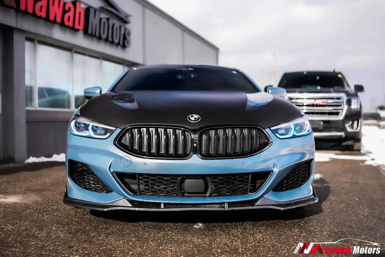 BMW 8 Series снимка BMW 8 Series