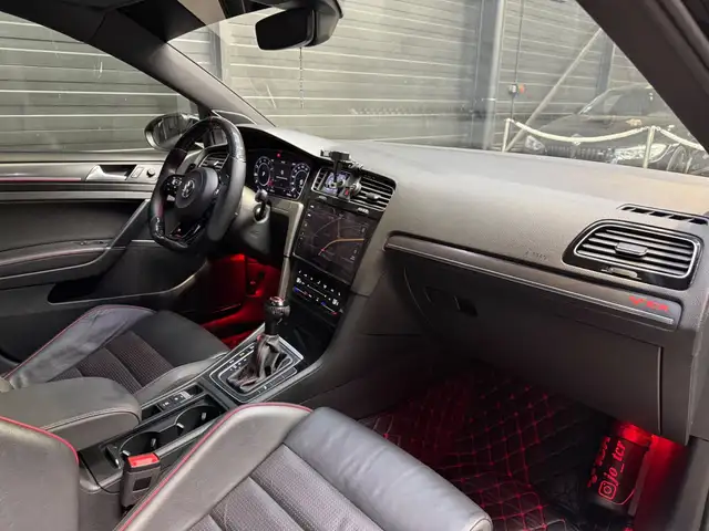 Volkswagen Golf view 14