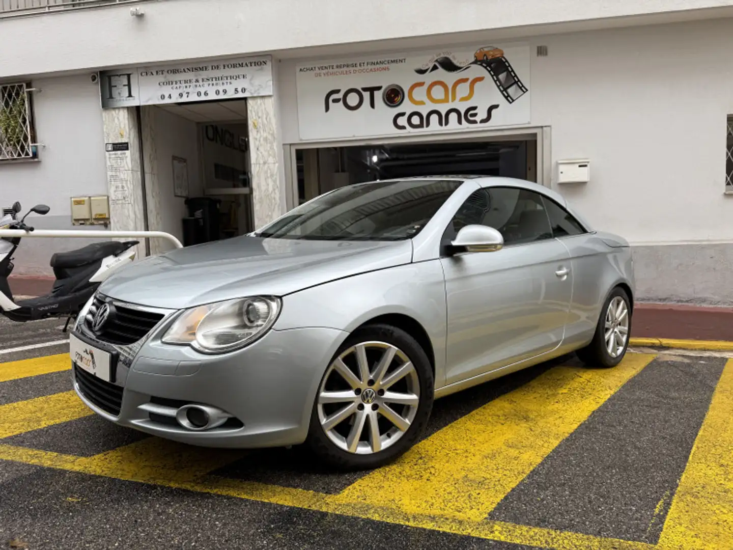 Volkswagen Eos 2.0 FSI 150CH SPORT Gris - 1