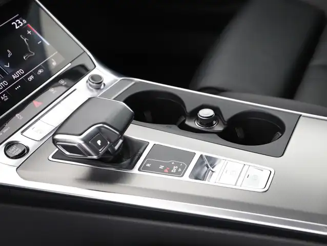 Audi A6 view 23