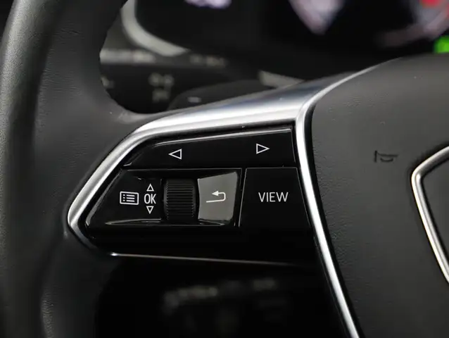 Audi A6 view 13