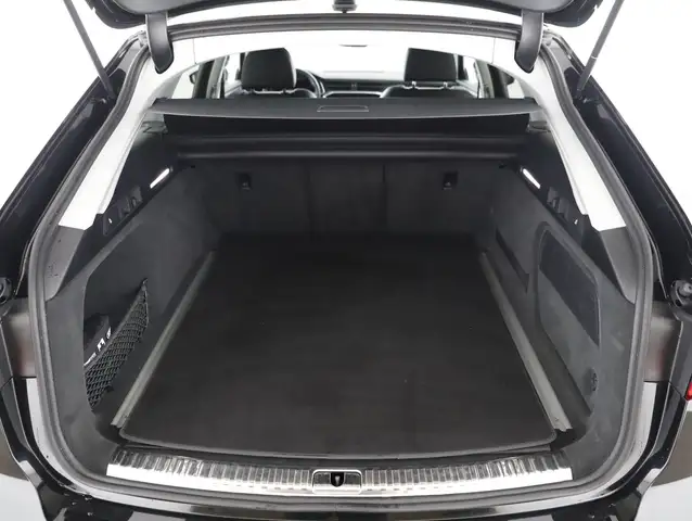 Audi A6 view 7