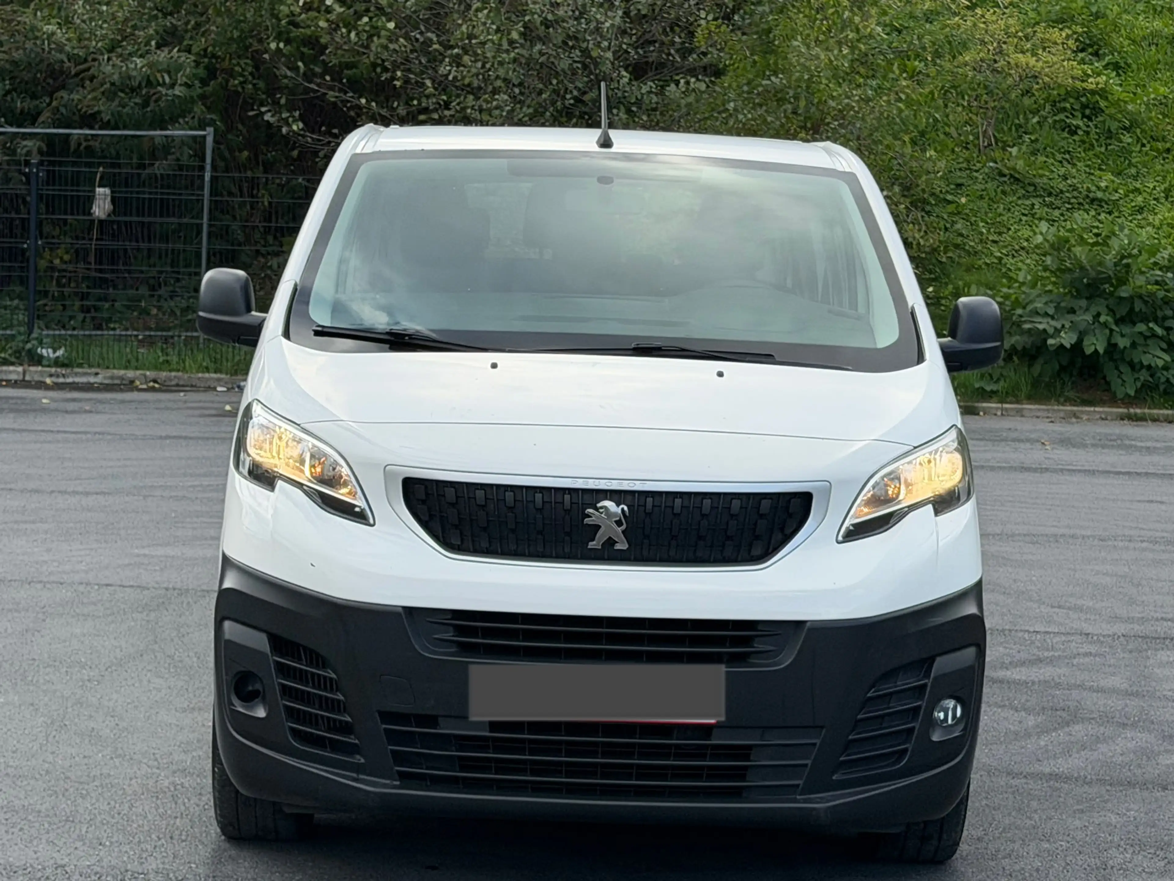 Peugeot Traveller Traveller 1.6 HDI 9 place airco — photo 2