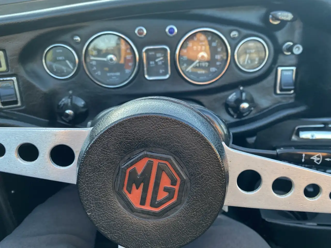 MG MGB снимка MG MGB