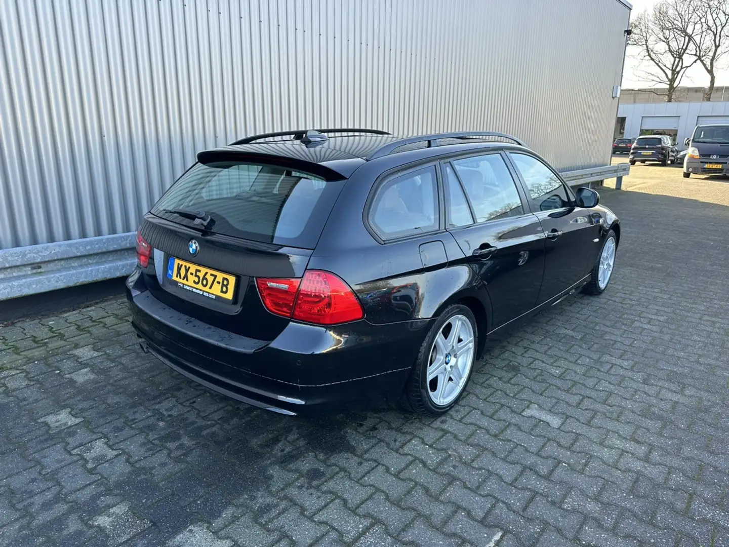 BMW 318 3-serie Touring 318i High Executive AUTOMAAT Navi Zwart - 2
