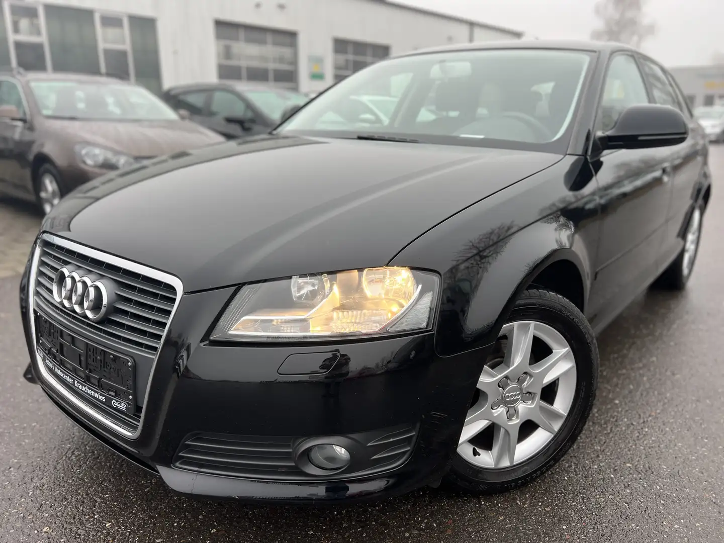 Audi A3 1.6 Attraction, TÜV Neu Schwarz - 1