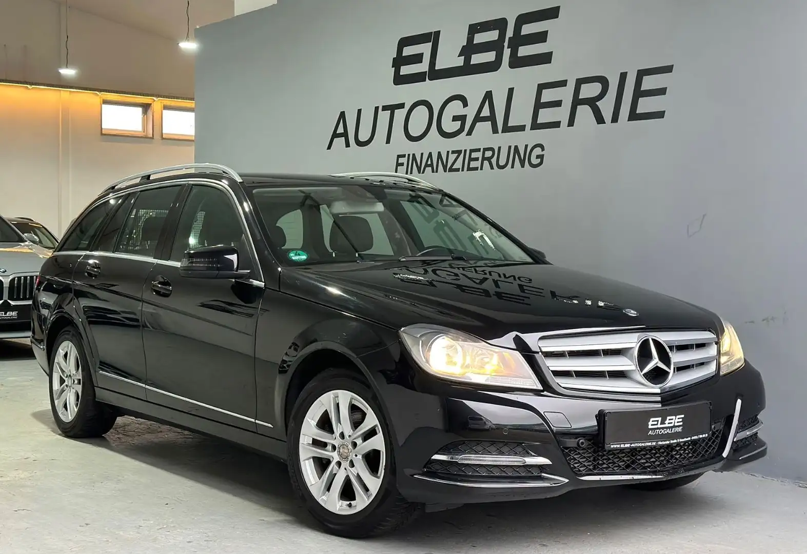 Mercedes-Benz C 180 T CGI BlueEfficiency Avantgarde 7-G/Euro6 Schwarz - 1