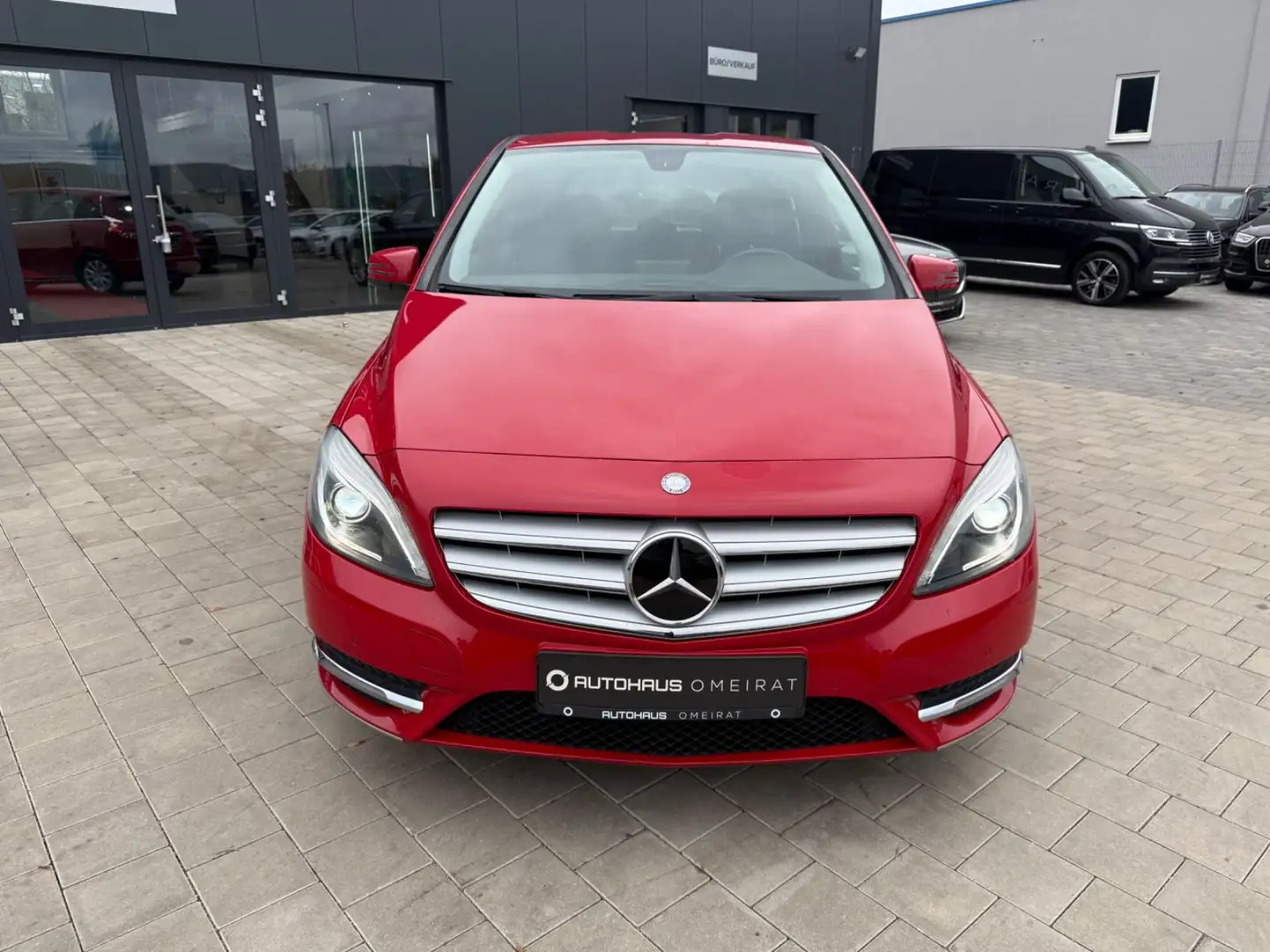 Mercedes-Benz B 180 CDI 1-Hand/R-Kamera/Automatik/Xenon/Navi Rot - 2