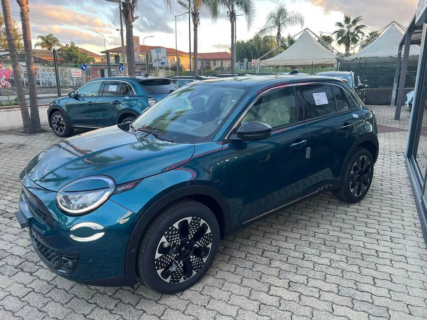Fiat 600 600 1.2 hybrid La Prima II 110cv auto Grün - 2
