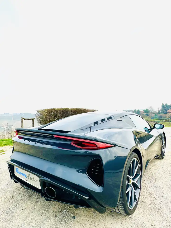 Lotus Emira 2024