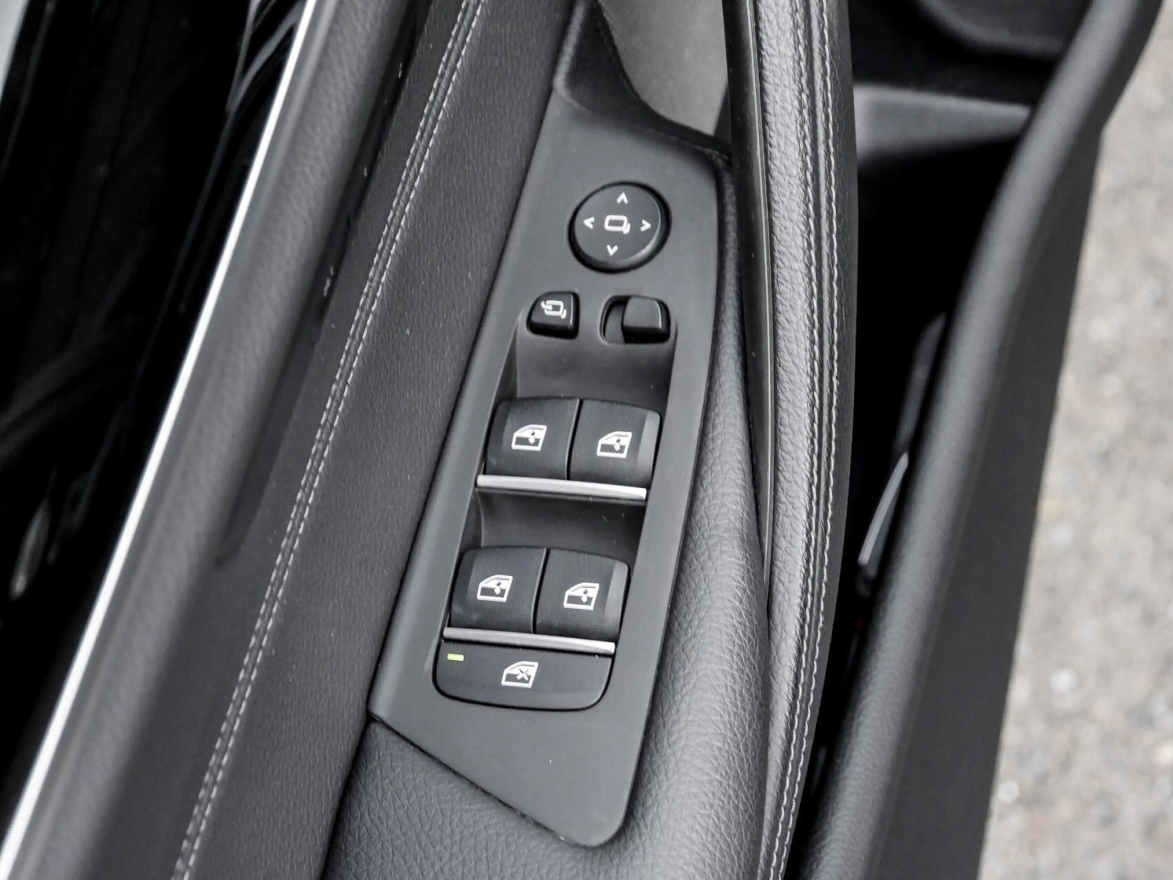 BMW 550 M550i xDrive M SPORT+GLASDACH+HuD+H/K+DA PROF+360° — photo 16