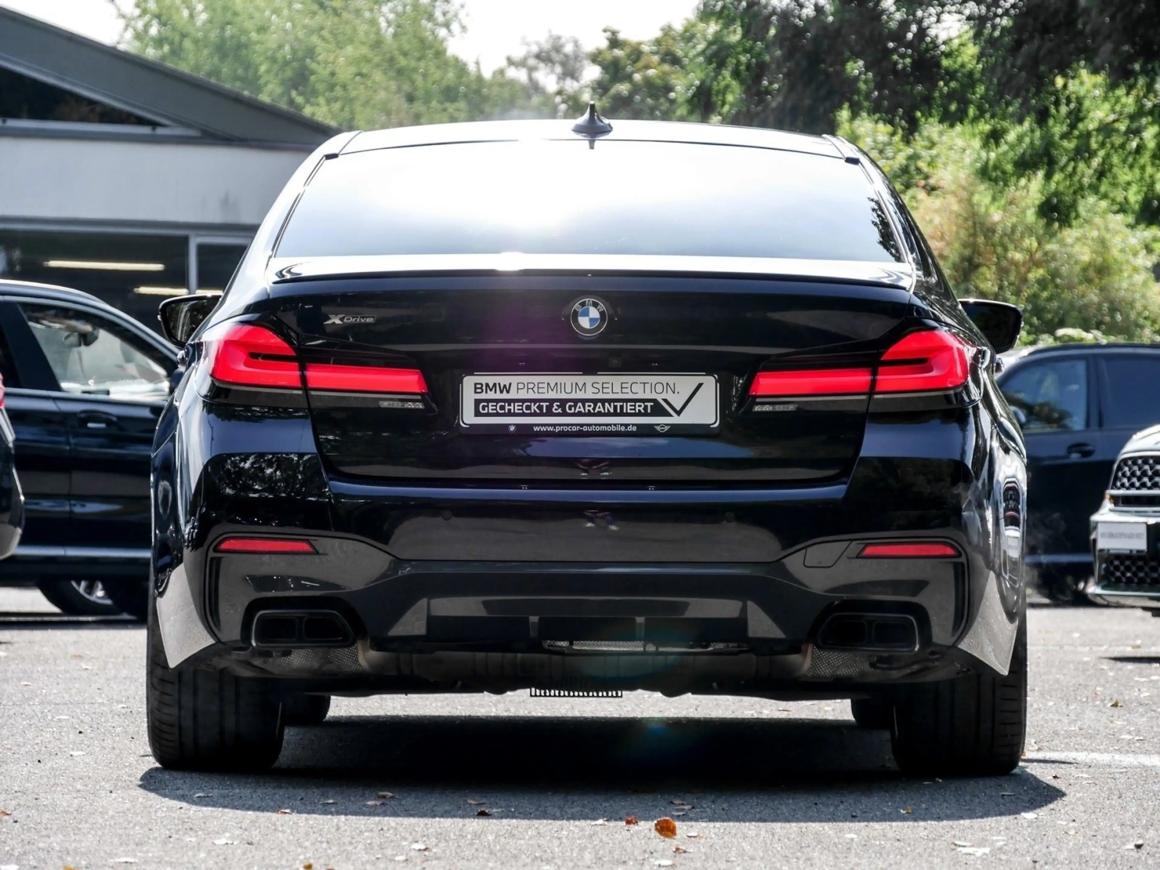 BMW 550 M550i xDrive M SPORT+GLASDACH+HuD+H/K+DA PROF+360° — photo 19