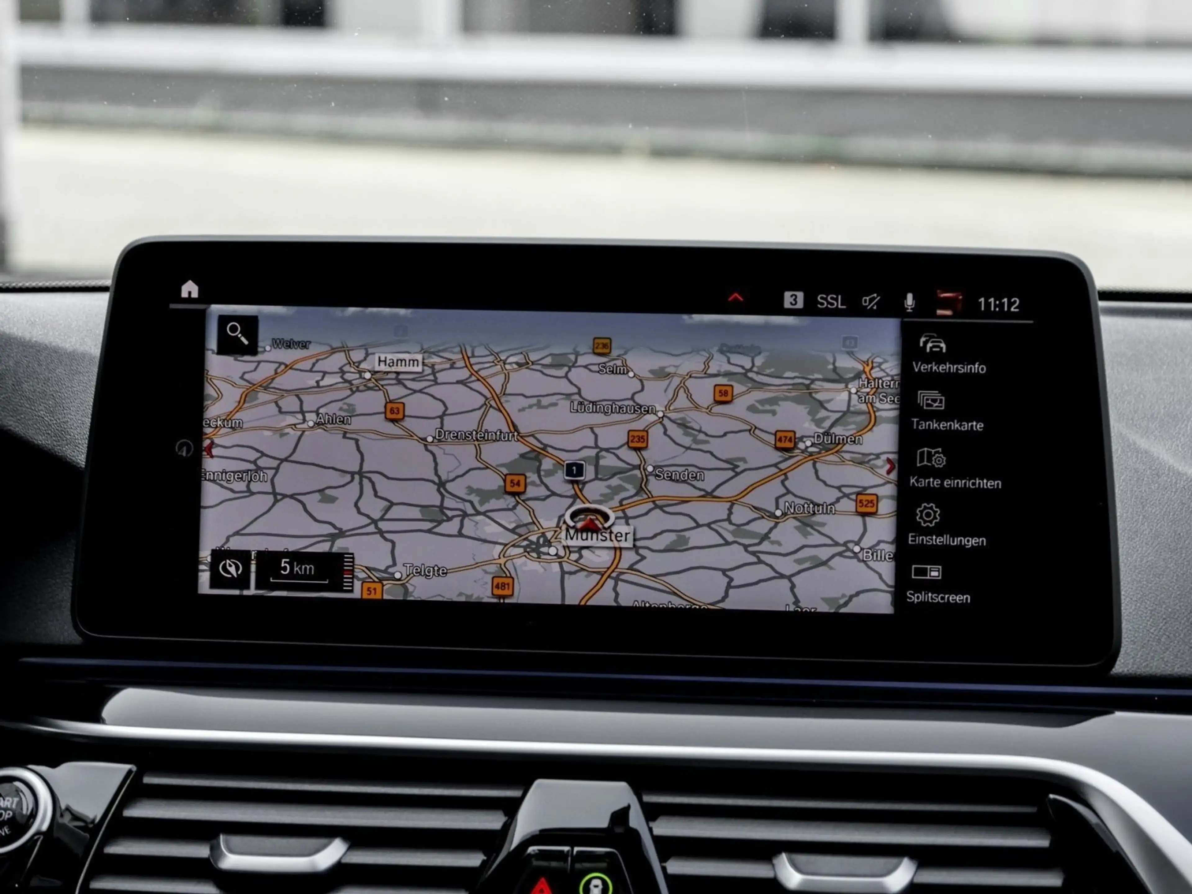 BMW 550 M550i xDrive M SPORT+GLASDACH+HuD+H/K+DA PROF+360° — photo 7